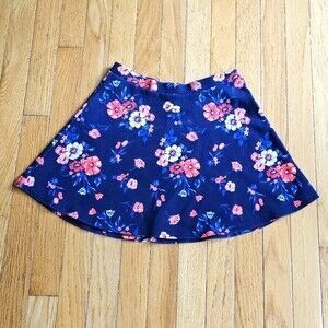 Epic Threads Girls Floral Skirt. Size M